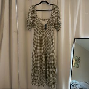 Abercrombie & Fitch Smocked Gingham midi dress with slit